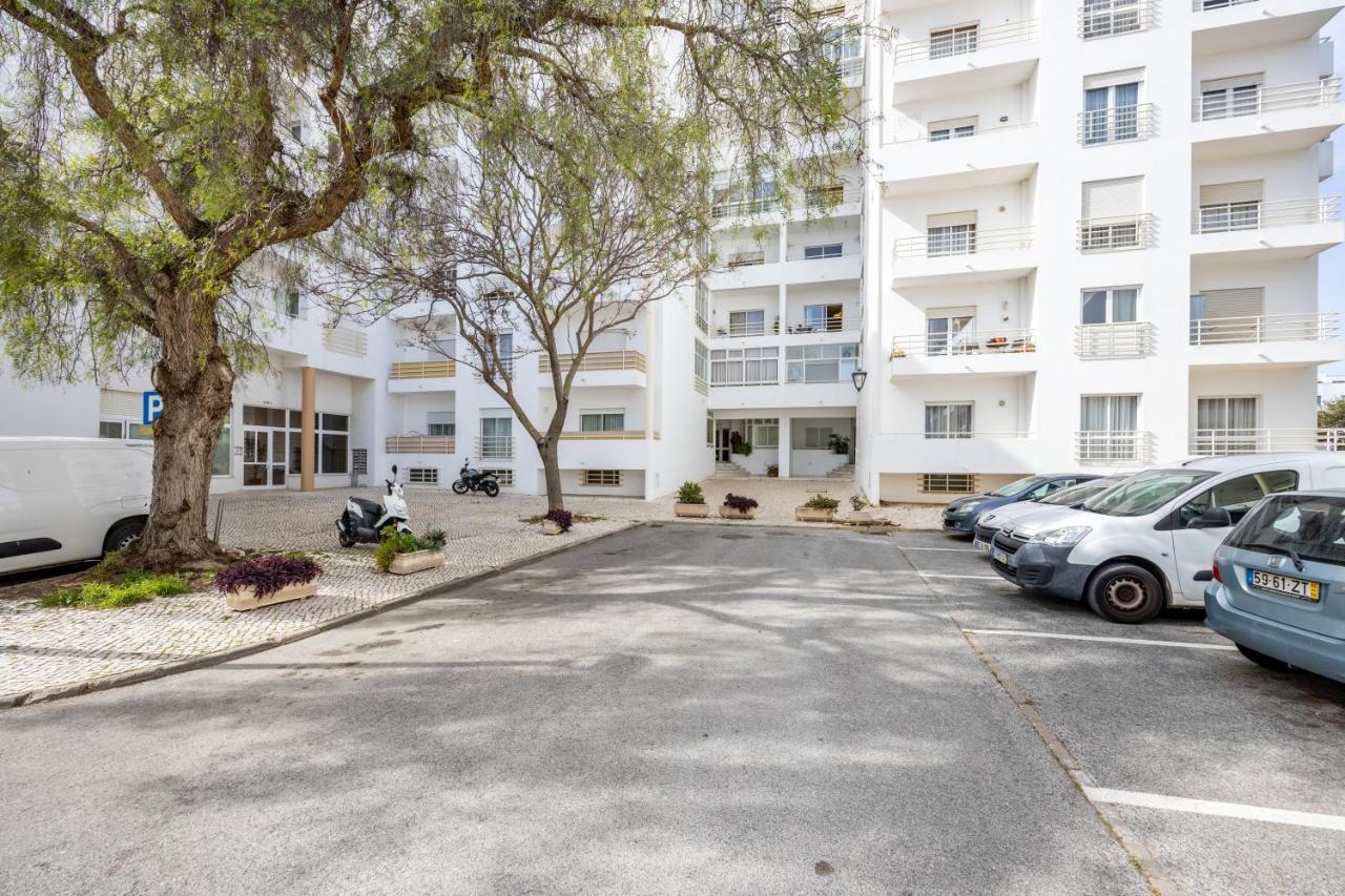 Stylish Seashore Apartment Lagos Exterior photo